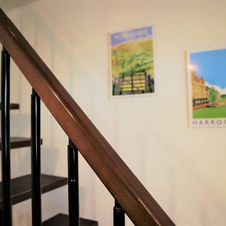 Mews Cottage ハロゲート エクステリア 写真