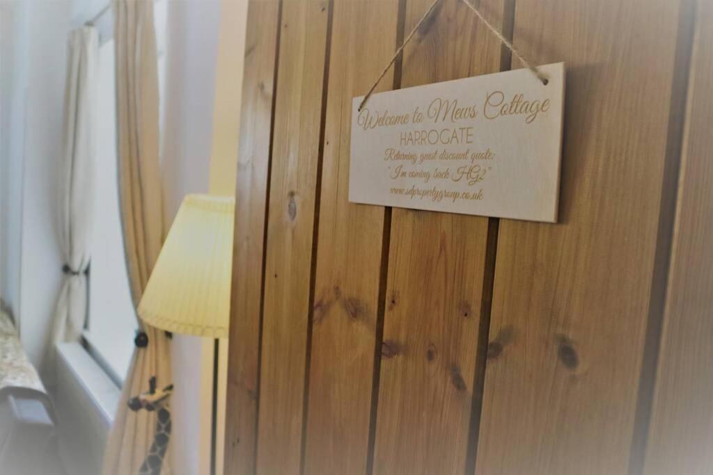 Mews Cottage ハロゲート エクステリア 写真