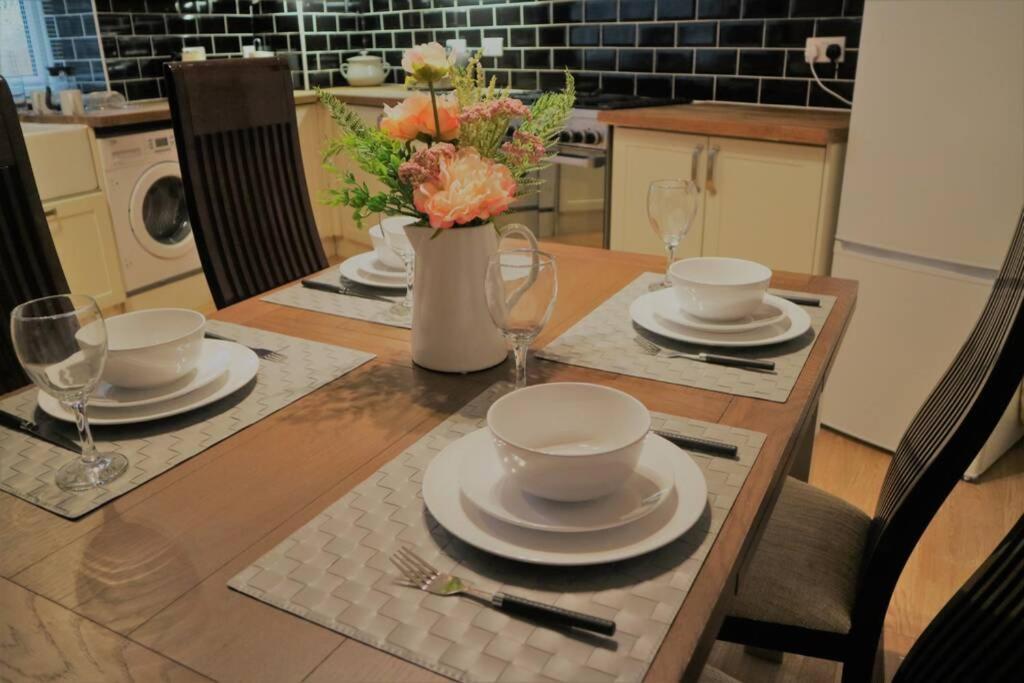 Mews Cottage ハロゲート エクステリア 写真